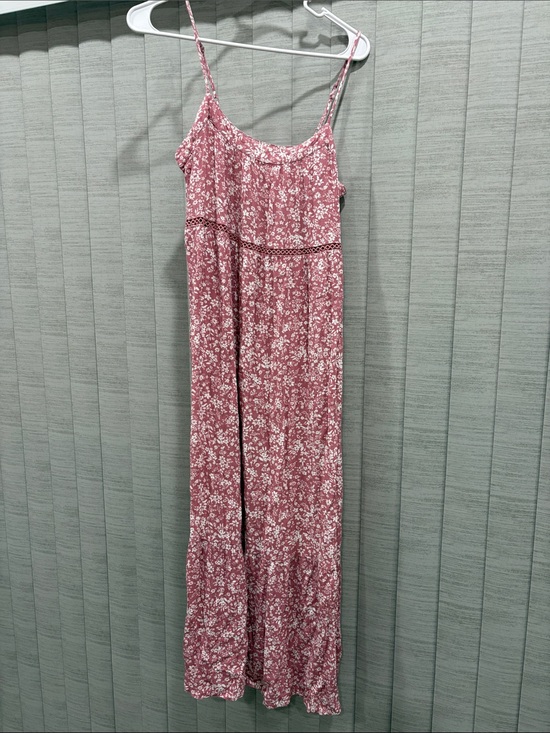 Pink Rose Dresses & Skirts - Floral Pink Tiered spaghetti strap Dress